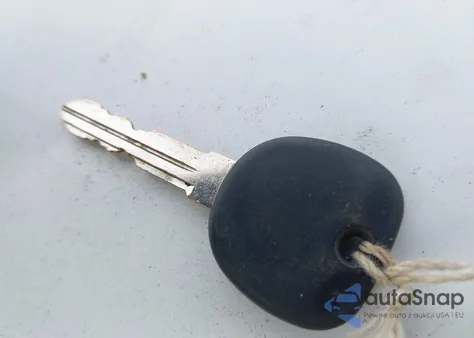 2004 Chevrolet Express from USA, damaged, VIN 1GCFG15XX41232932